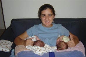breastfeeding for twins