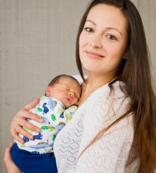 helpful tips to hold baby