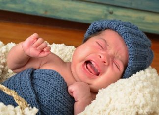 5 Reasons Why Babies Cry: How to Soothe Them?